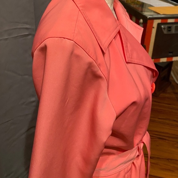 Coral trench coat by 1 Madison. - Picture 4 of 8